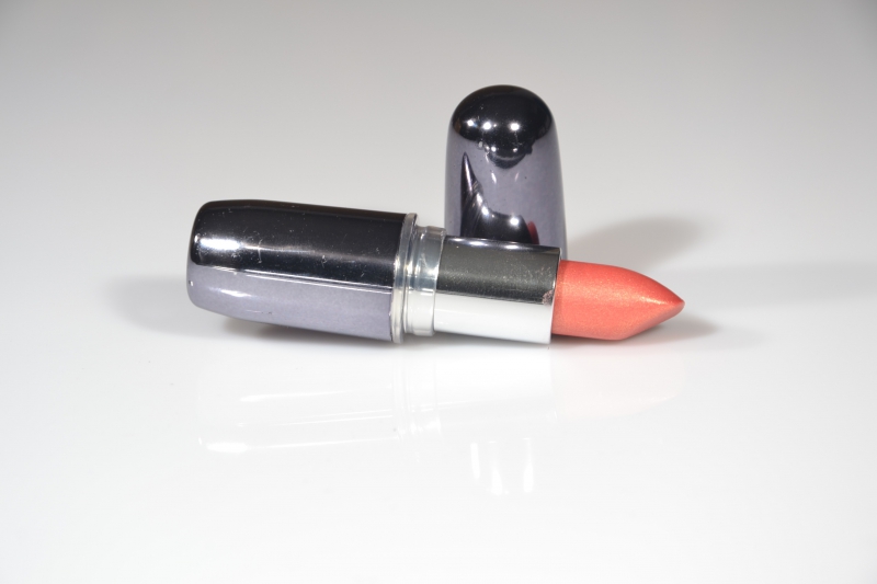 esthetique-ST PAUL EN FORET-min_lipstick-273109